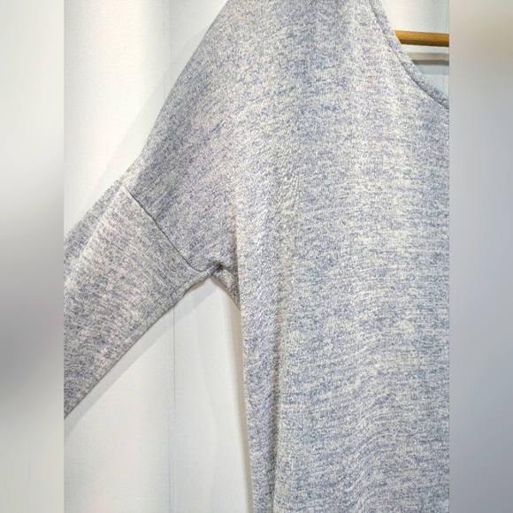 Athleta Pose Layered Top In Heather Gray  Size Medium - Picture 2 of 6